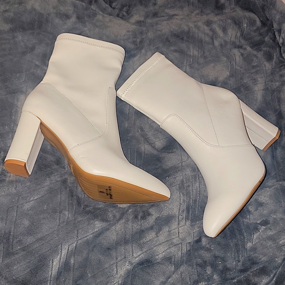 Boots - Picture 1 of 5